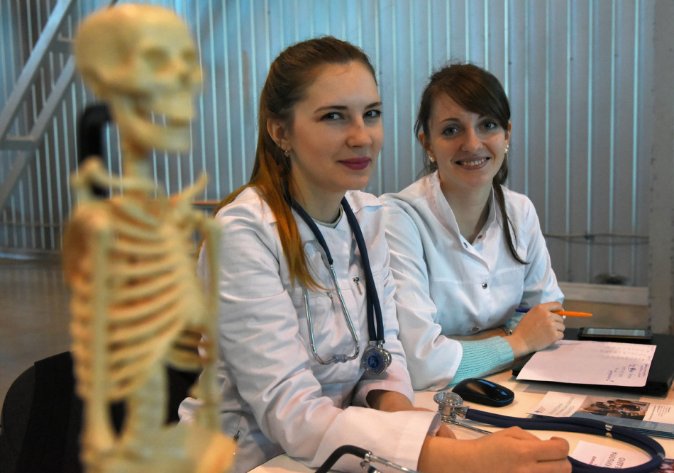 Зарплаты для врачей вырастут в Петербурге